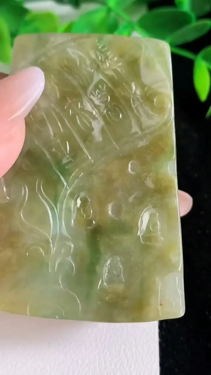 天然A货翡翠虚空藏观音菩萨吊坠，尺寸60.5-42.6-8，重:42.30g
6月24日