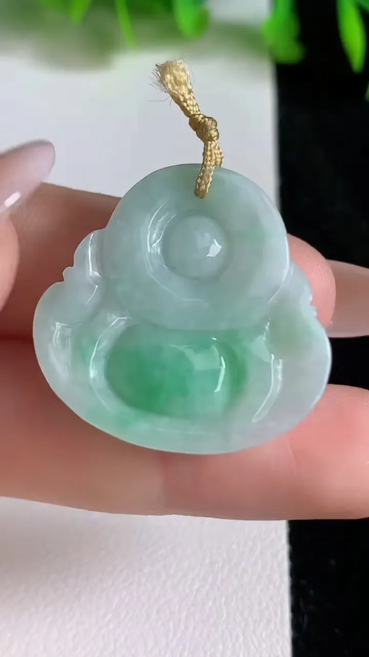 天然A货翡翠佛公吊坠，尺寸26-27-6，重量:6.24g
6月24日
