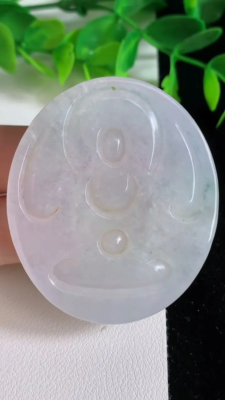 天然A货翡翠度母观音菩萨吊坠，尺寸54.2-46-6.8，重:31.60g
6月24日