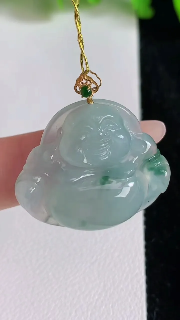 天然A货翡翠18k金飘花佛公吊坠，尺寸24.8-29.4-6.6，重量:7.23g
6月24日
