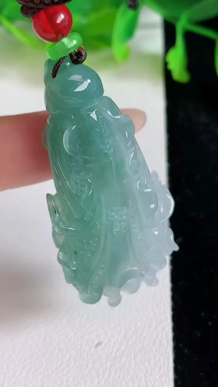 天然A货翡翠白菜吊坠，尺寸45.8-23.8-8.8，重:14.57g
6月24日