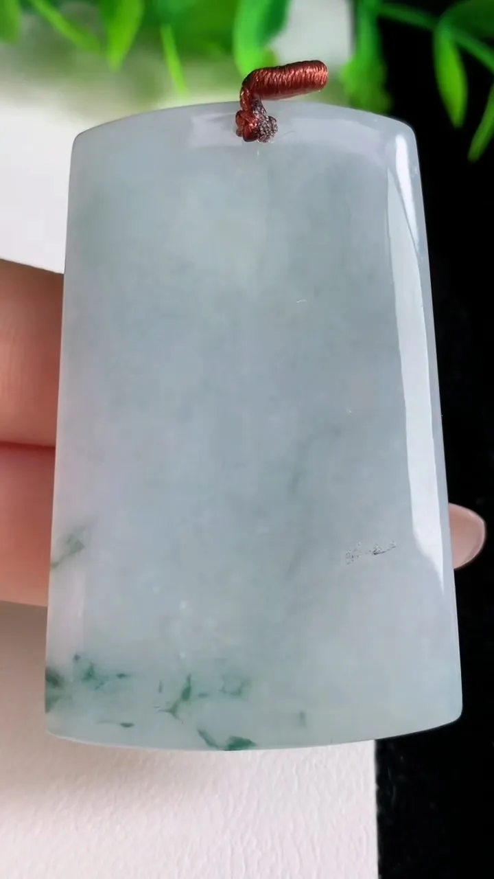 天然A货翡翠阿弥陀佛吊坠，尺寸5498-35.5-5，重量:23.80g
6月24日