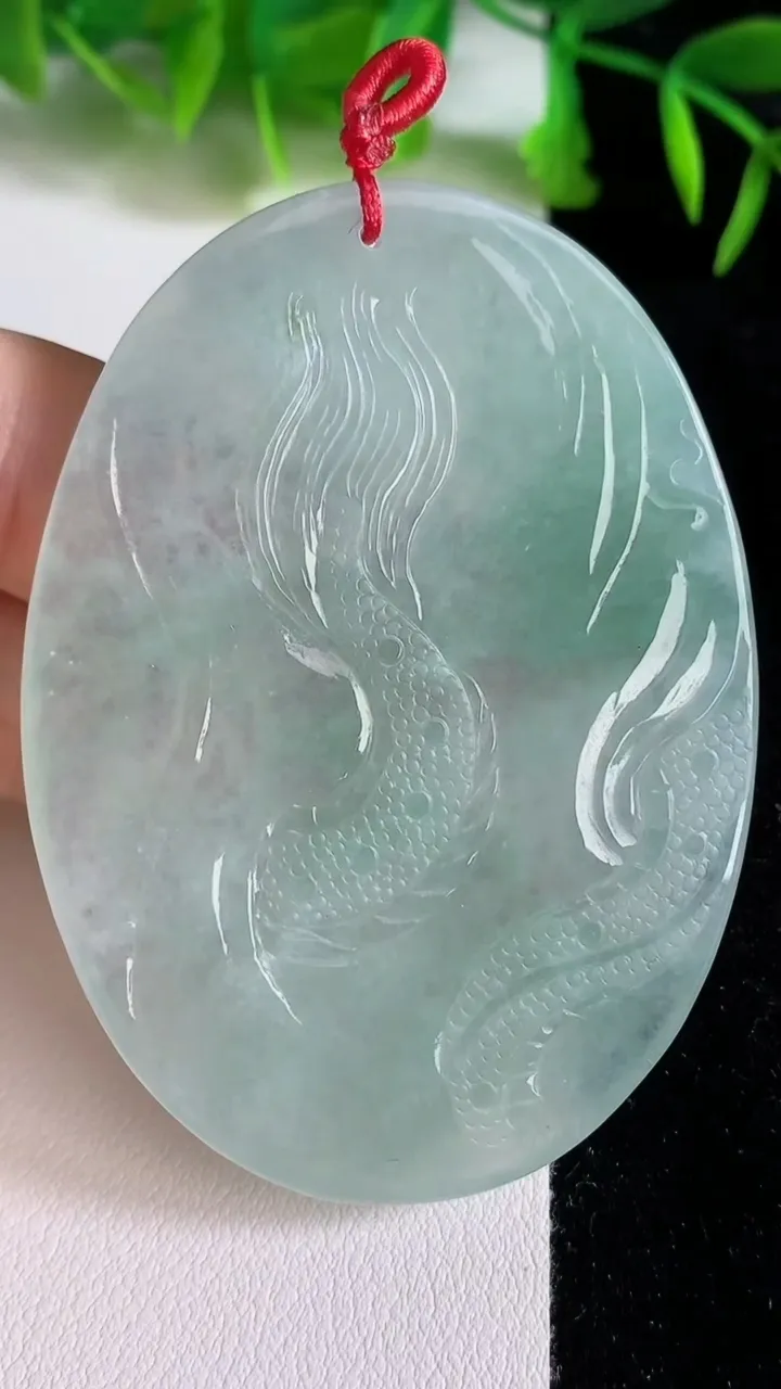 天然A货翡翠祥龙大势至观音菩萨吊坠，尺寸64.7-46.4-5.8，重量:37.21g
6月24日