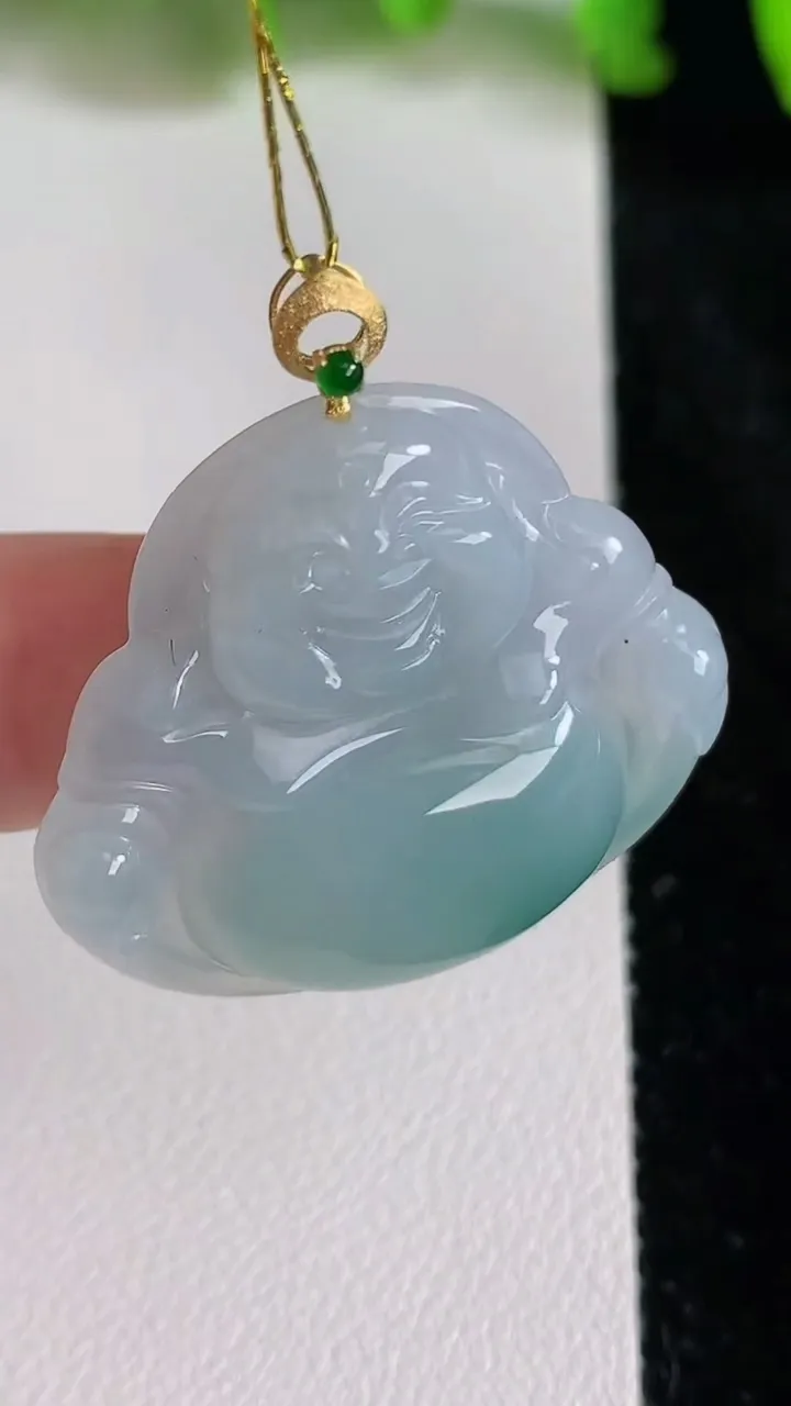 天然A货翡翠18k金飘花佛公吊坠，尺寸28.7-32-5.5，重量:7.05g
6月24日