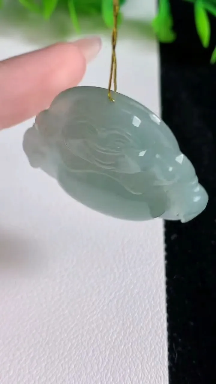 天然A货翡翠佛公吊坠，尺寸36-38.4-6.3，重量:12.87g
6月24日
