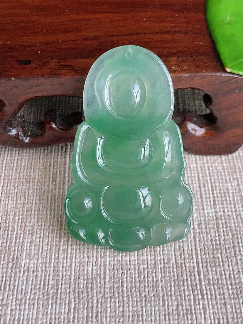 天然A货翡翠晴绿正装观音吊坠 尺寸41×26×5.4m量9.03g 0624