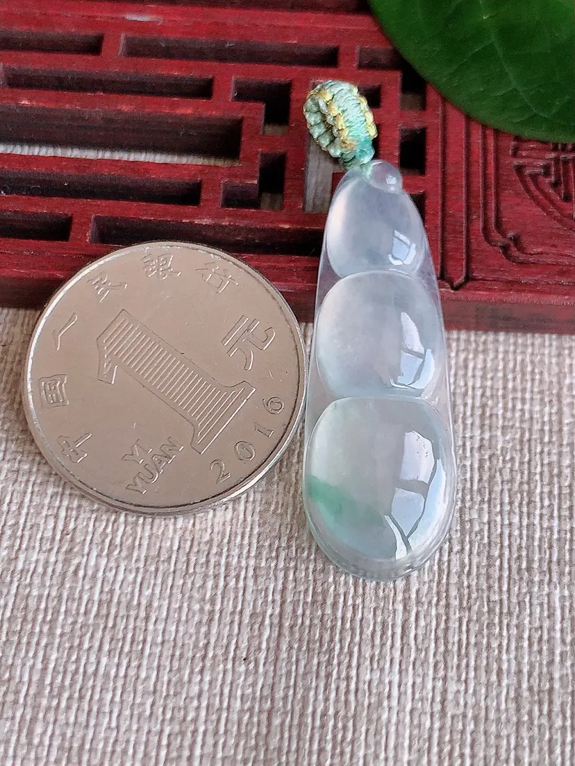 天然A货翡翠飘花四季豆福豆平安豆吊坠尺寸38.3×13×4.5m量4.06g 0624