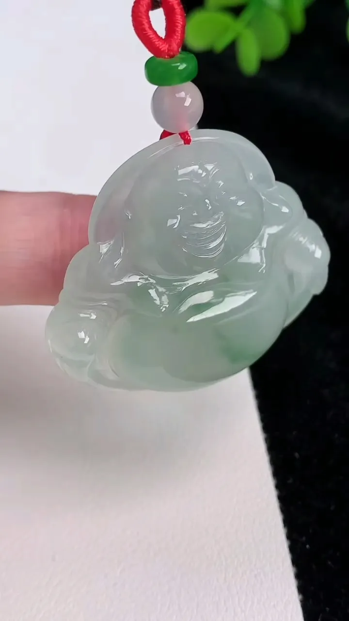 天然A货翡翠佛公吊坠，尺寸37-41.6-8，重量:19.21g
6月25日
