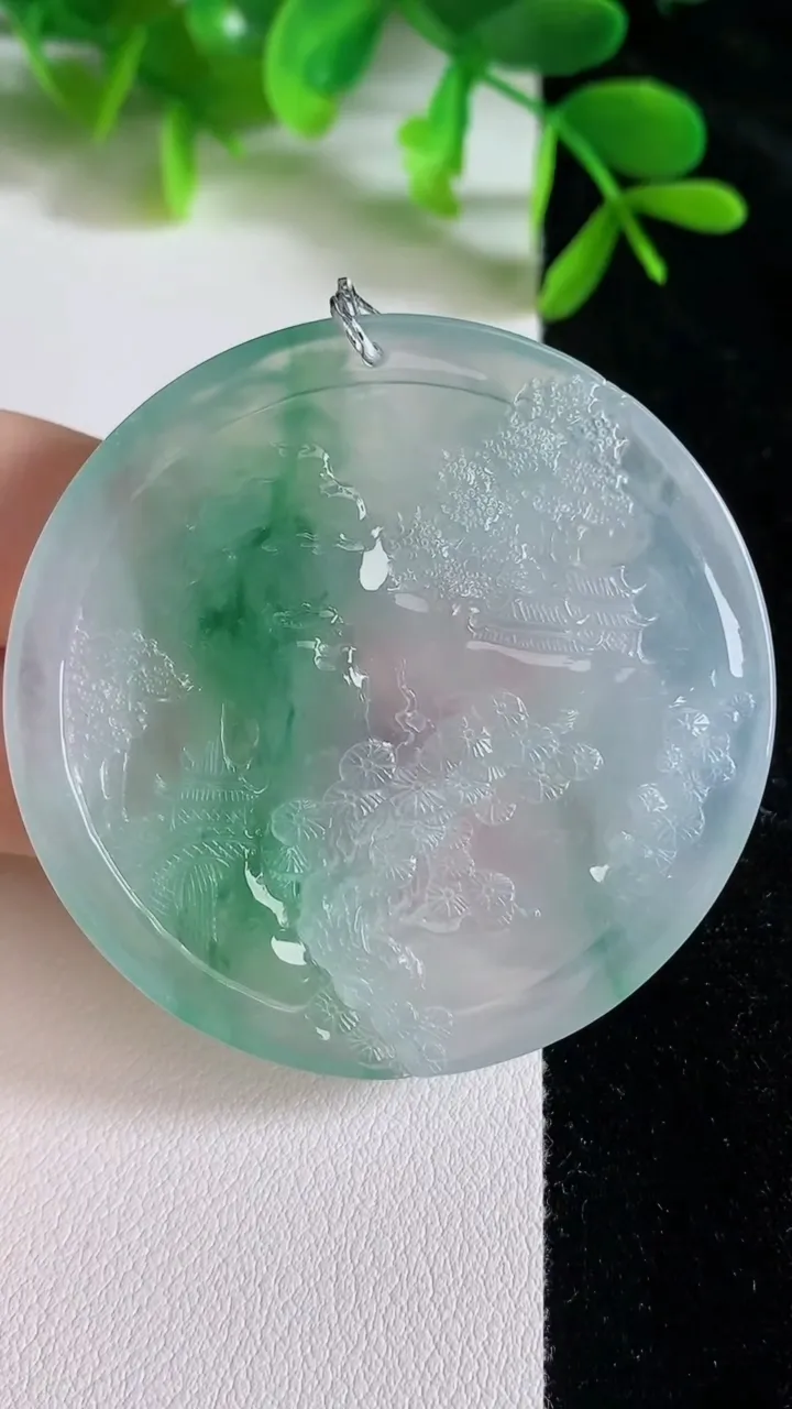 天然A货翡翠山水牌吊坠，尺寸50.8-7，重量:34.28g
6月25日