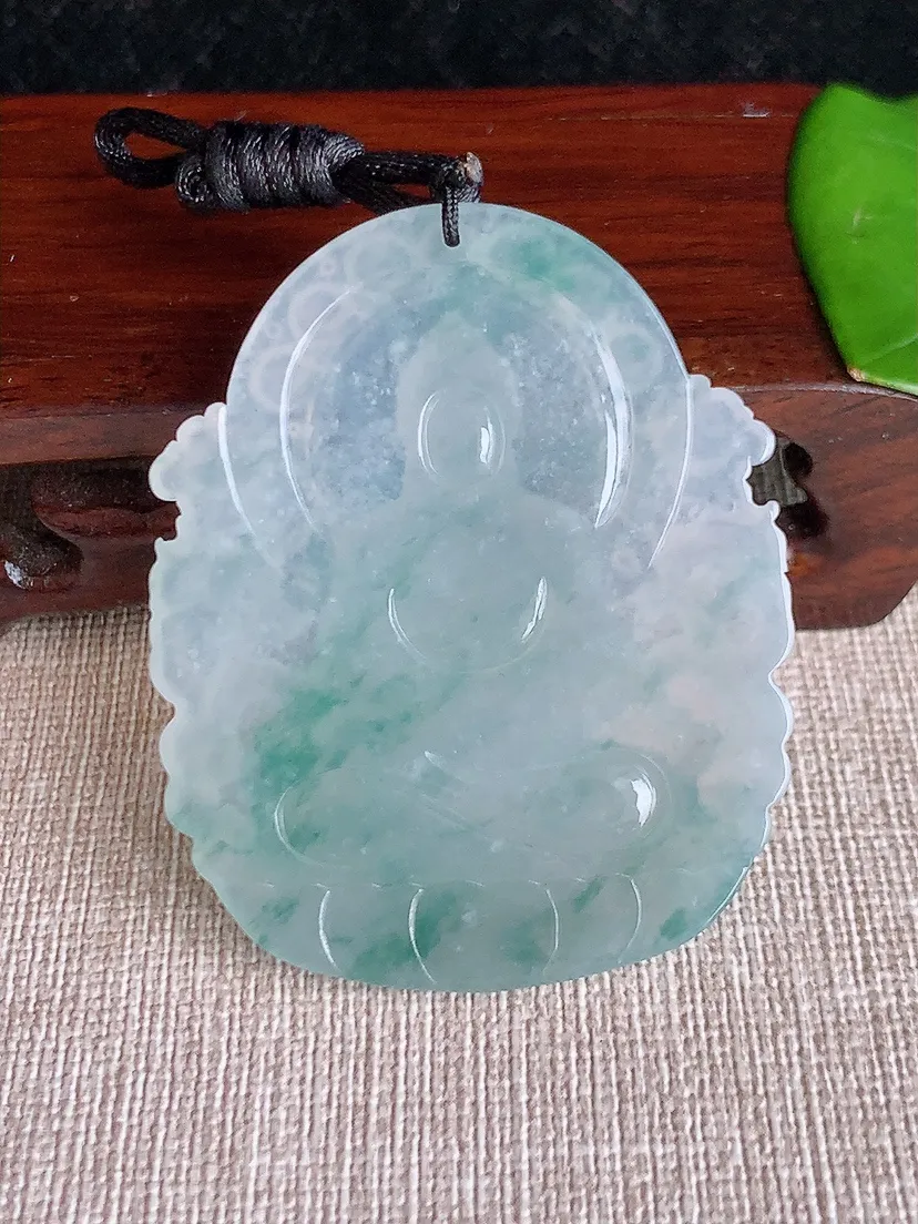 天然A货翡翠飘花大日如来吊坠尺寸52.4×42.8×5.7m量21.62g 0624
