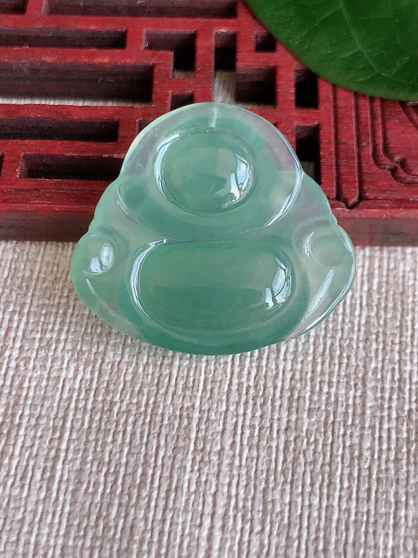 天然A货翡翠晴水佛公吊坠尺寸24×27×5m量4.67g 0624