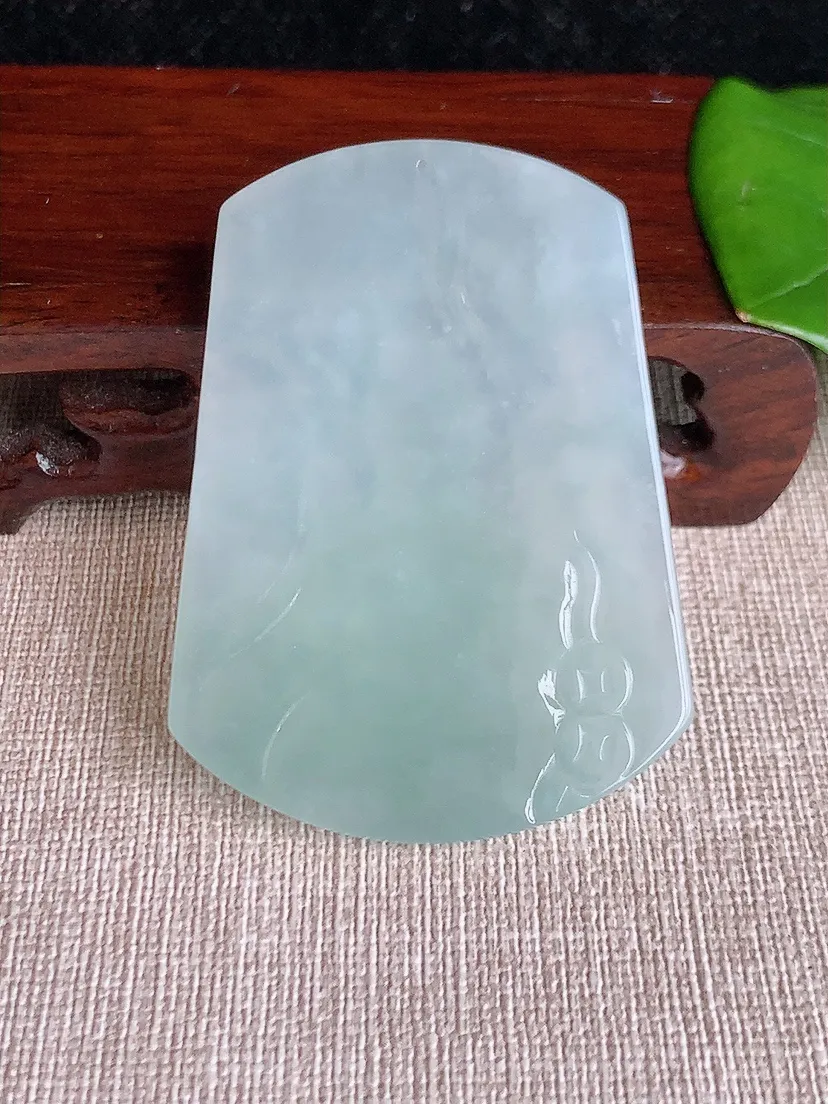 天然A货翡翠晴水不动明王吊坠尺寸58.2×42.3×5.4m量31.64g 0624