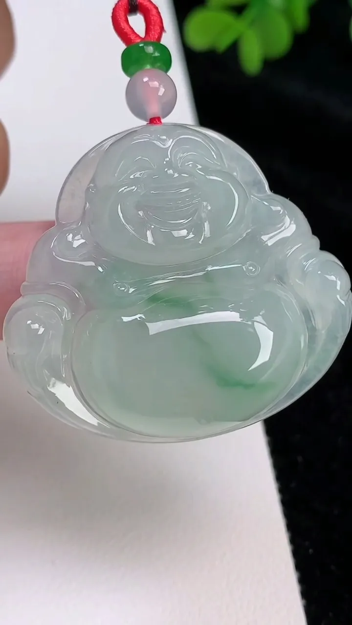 天然A货翡翠佛公吊坠，尺寸37-41.6-8，重量:19.21g
6月25日