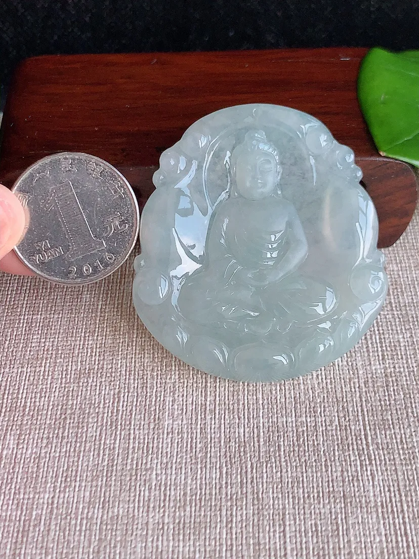 天然A货翡翠晴水阿弥陀佛吊坠尺寸52×47.3×5.4m量28.13g 0624