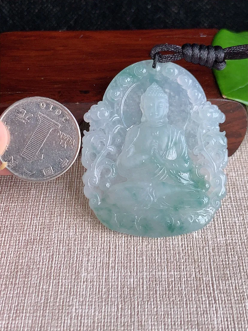 天然A货翡翠飘花大日如来吊坠尺寸52.4×42.8×5.7m量21.62g 0624
