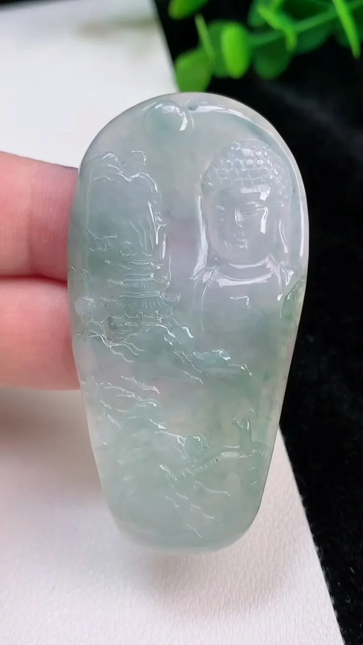 天然A货翡翠山水佛头吊坠，尺寸62.3-32.8-4.8，重:22.65g
6月25日