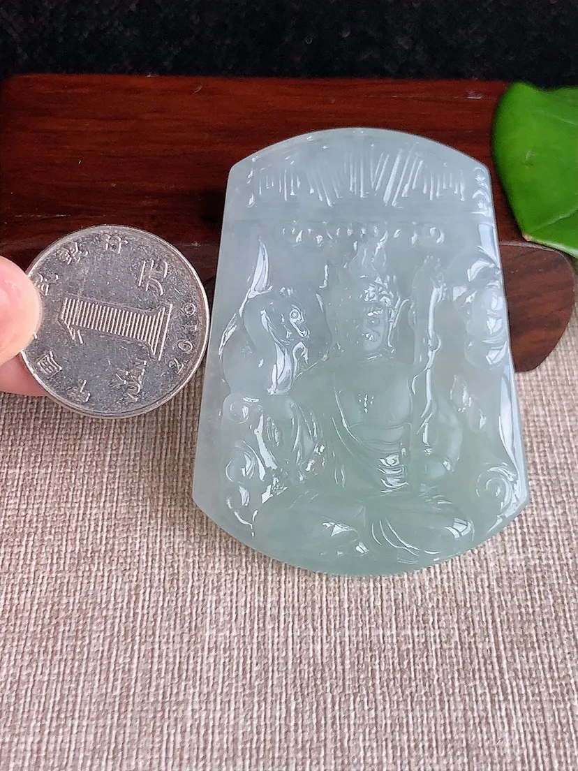 天然A货翡翠晴水不动明王吊坠尺寸58.2×42.3×5.4m量31.64g 0624