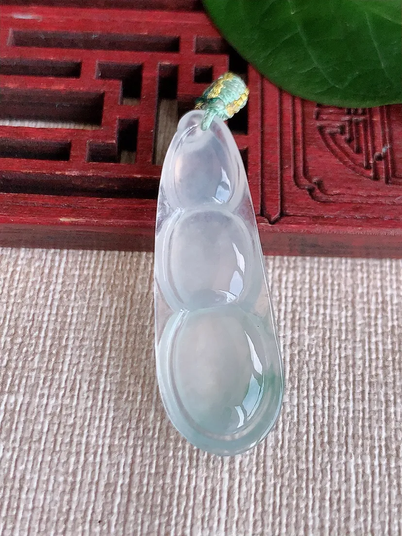 天然A货翡翠飘花四季豆福豆平安豆吊坠尺寸38.3×13×4.5m量4.06g 0624
