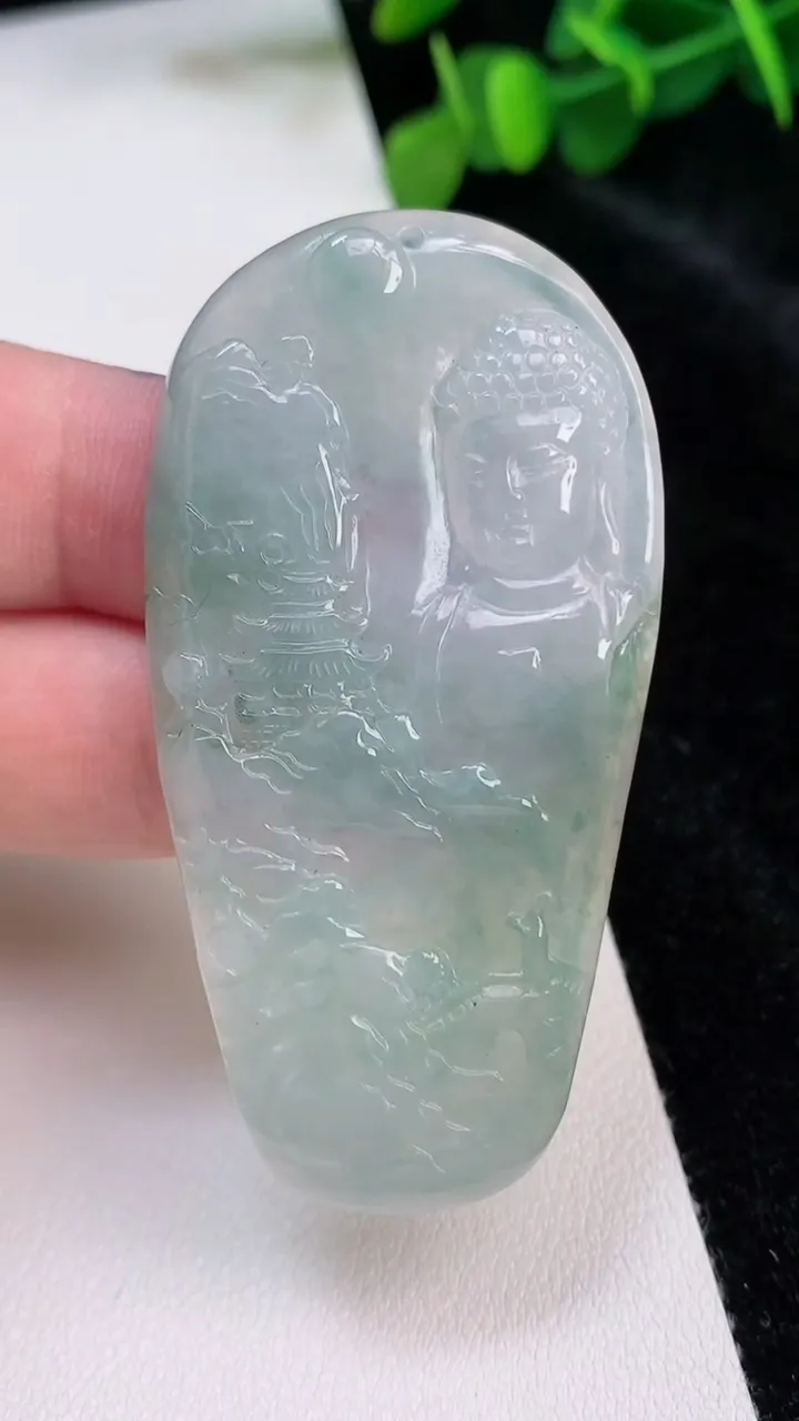 天然A货翡翠山水佛头吊坠，尺寸62.3-32.8-4.8，重:22.65g
6月25日