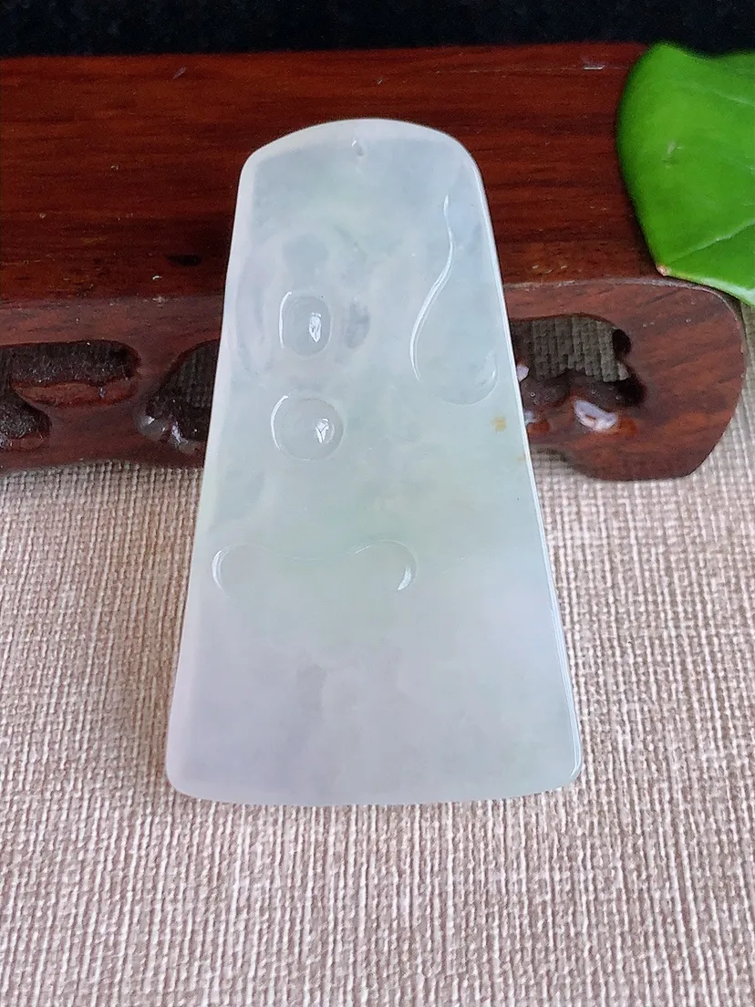 天然A货翡翠虚空藏菩萨吊坠尺寸57.7×33.4×5.2m量20.97g 0624