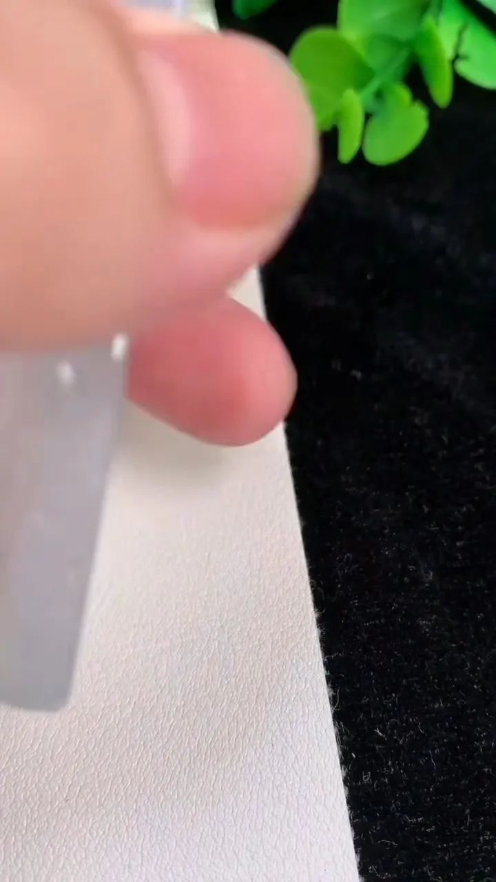 天然A货翡翠飘花御龙阿弥陀佛吊坠，尺寸65.6-40-6.4，重量:42.25g
6月25日