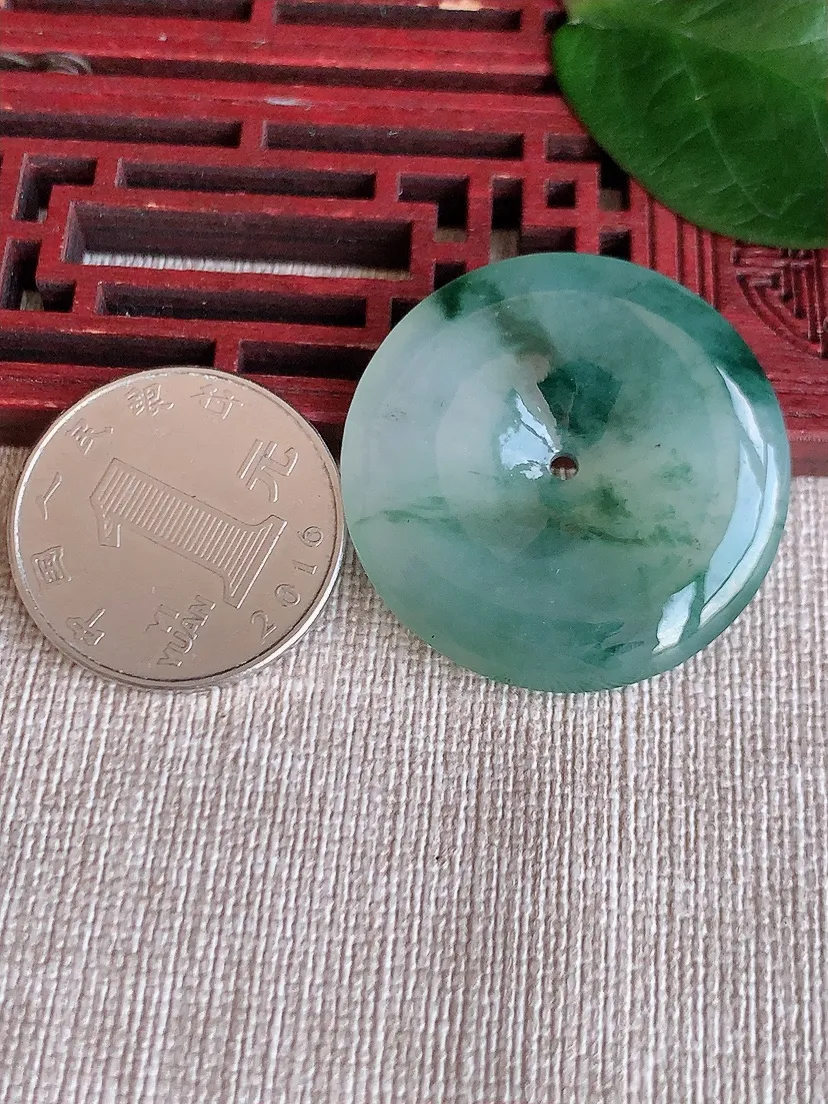 天然A货翡翠飘花平安扣吊坠尺寸33×5.4m量13.52g 0624
