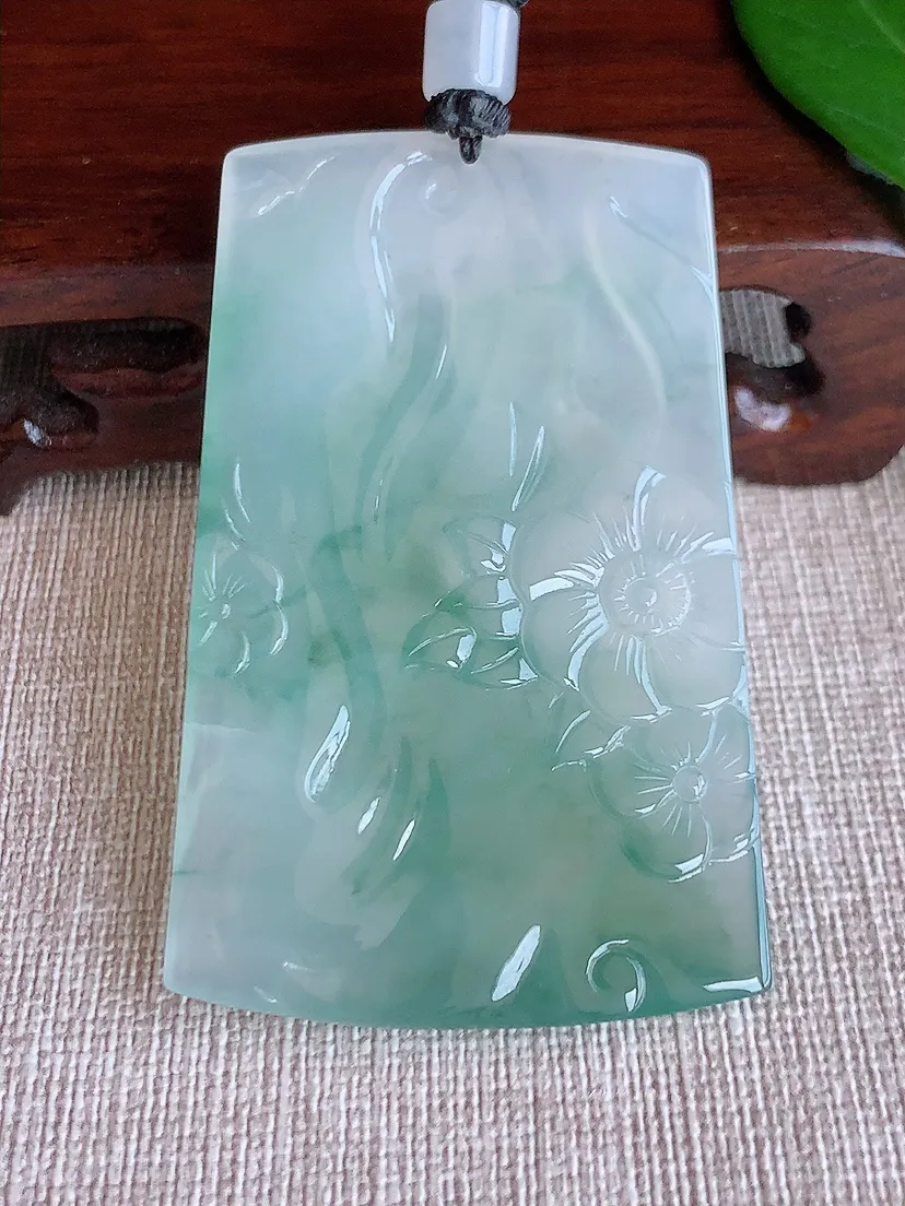 天然A货翡翠飘花虚空藏菩萨吊坠 尺寸60×38.2×5m量32.80g 0625