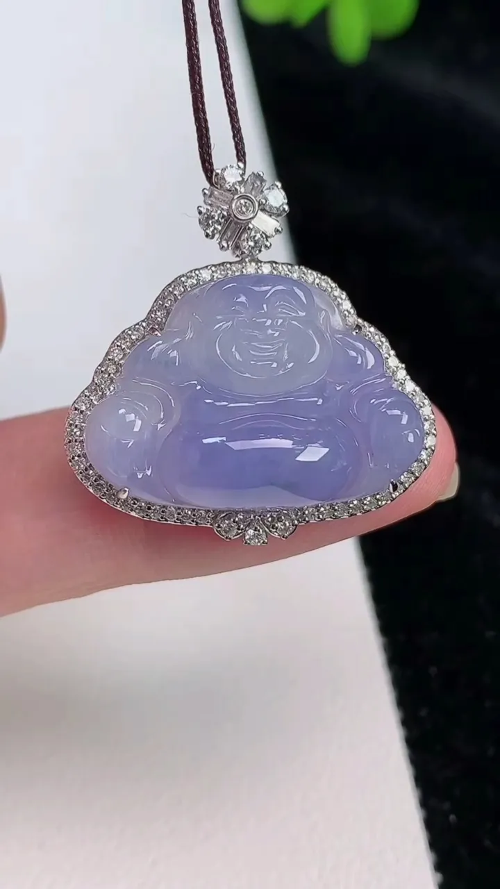 天然A货翡翠18k金紫罗兰佛公吊坠，尺寸26.8-26.8-9.2，16-24重量:5.56g
6月