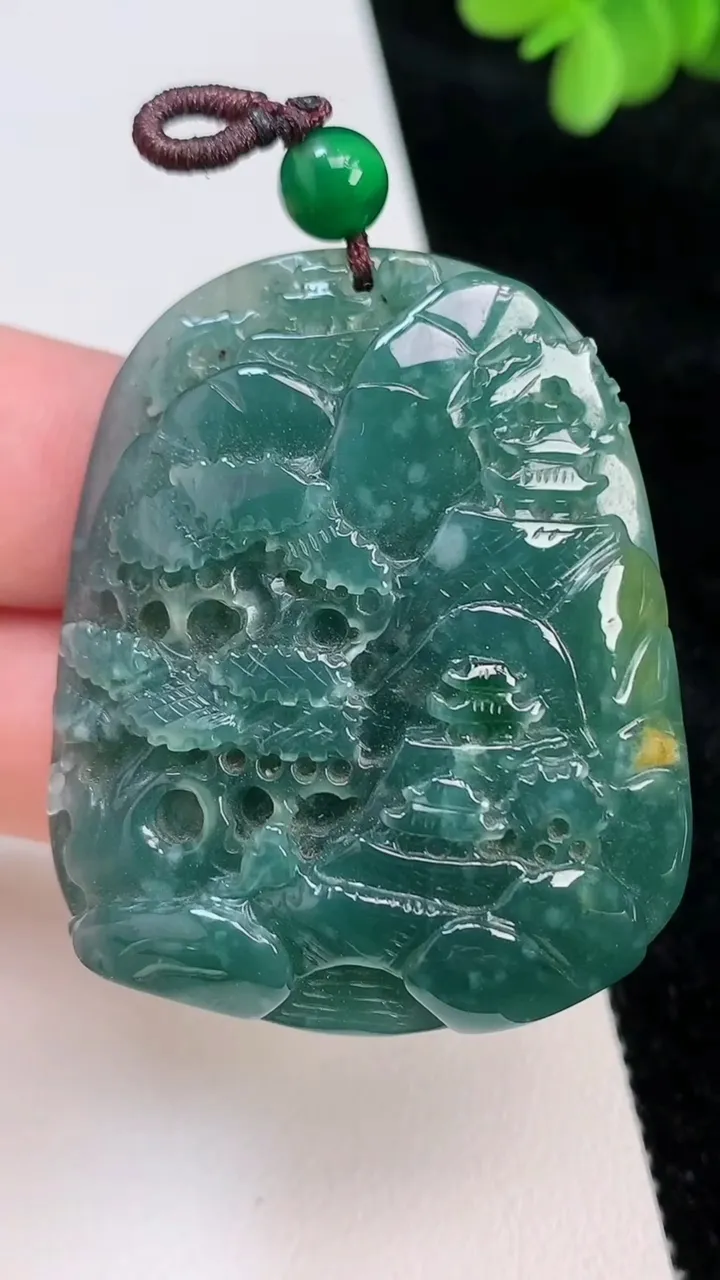 天然A货翡翠蓝水山水牌吊坠，尺寸45-38-12，重:39.76g
6月26日