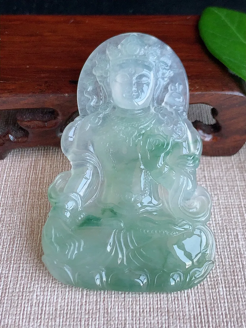 天然A货翡翠飘花大度母观音吊坠 尺寸68.7×43×5.8m量31.38g 0625