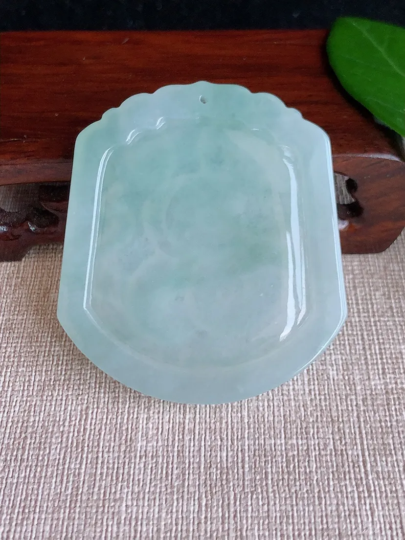 天然A货翡翠晴水生肖蛇吊坠尺寸52.5×46.7×5.5m量30.53g 0625