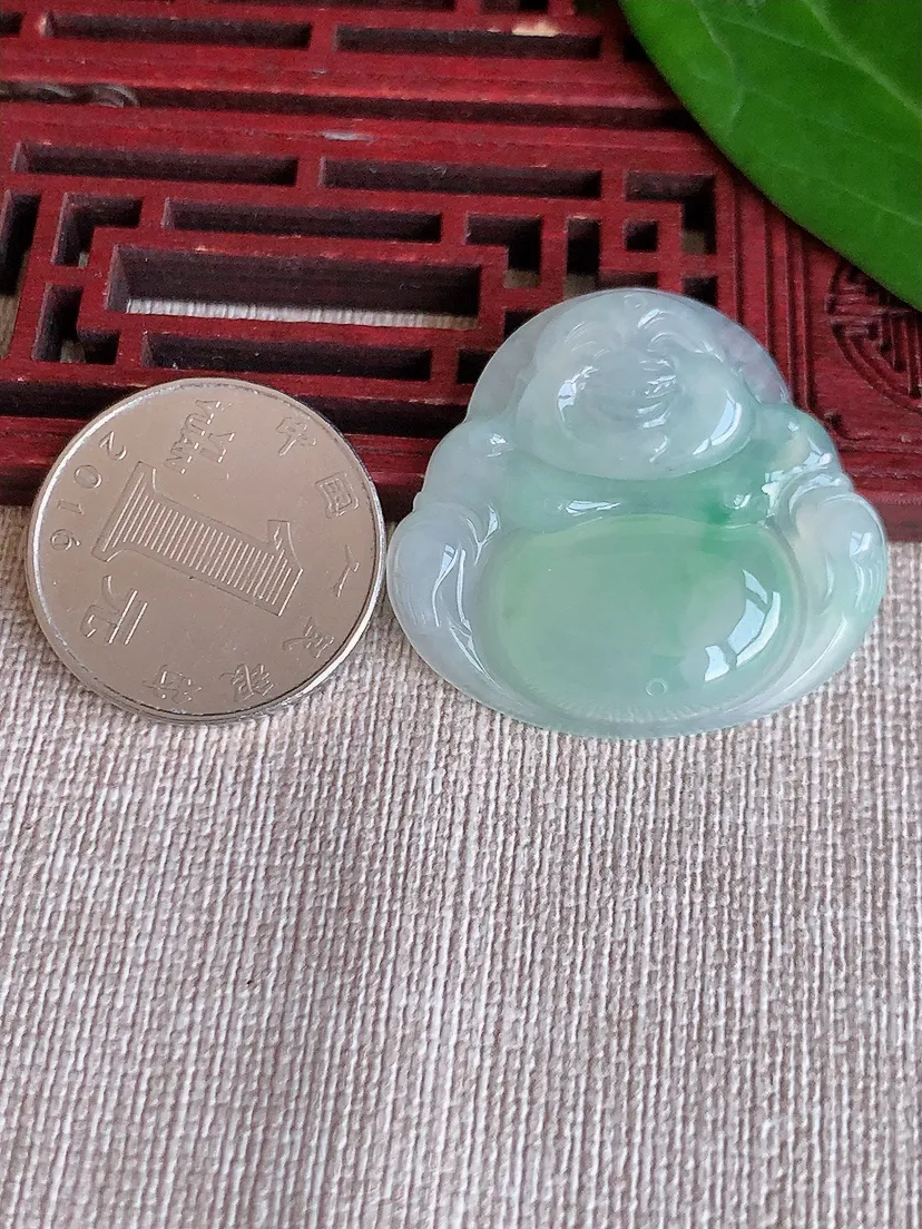 天然A货翡翠飘绿佛公吊坠尺寸32×34.8×6.2m量10.83g 0625