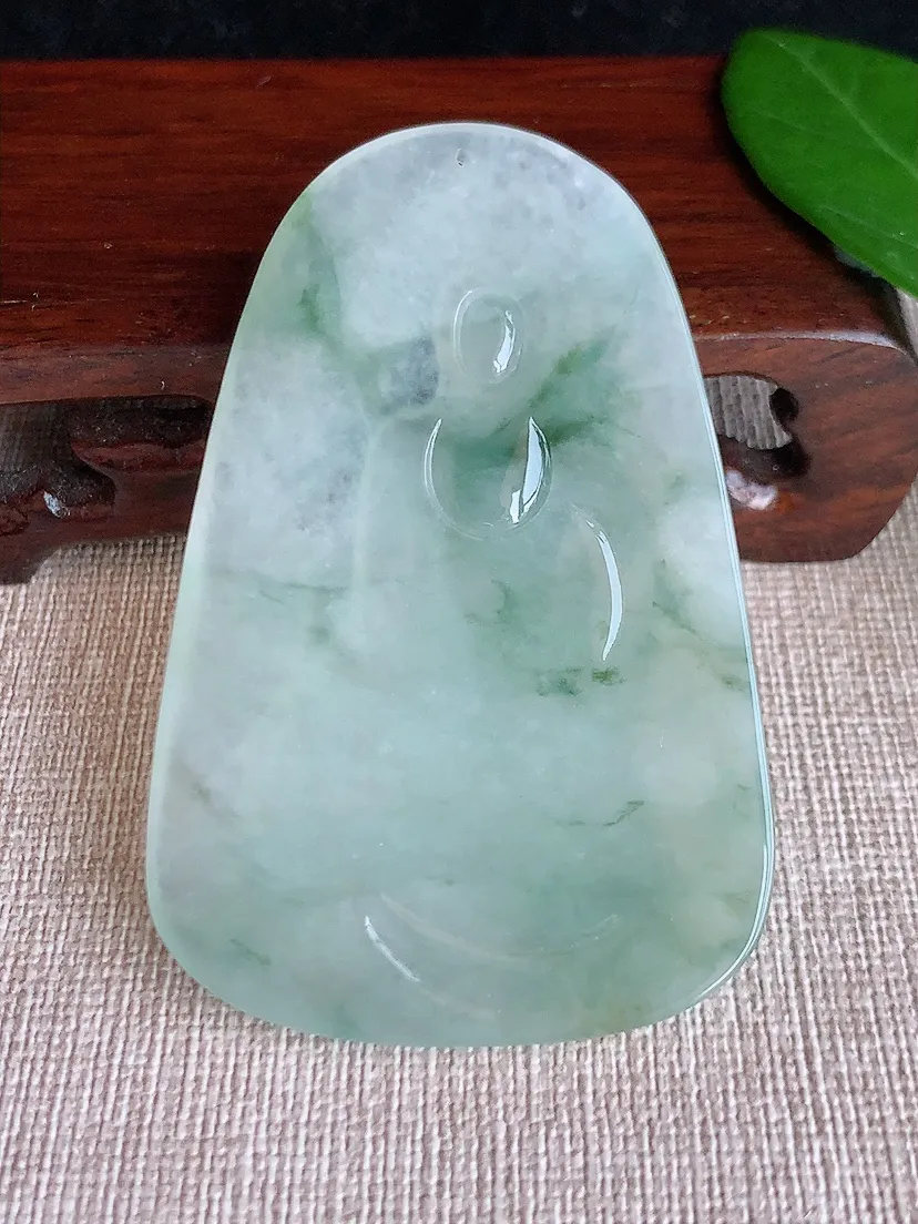 天然A货翡翠飘花大日如来吊坠尺寸65.4×42×5m量30.89g 0625