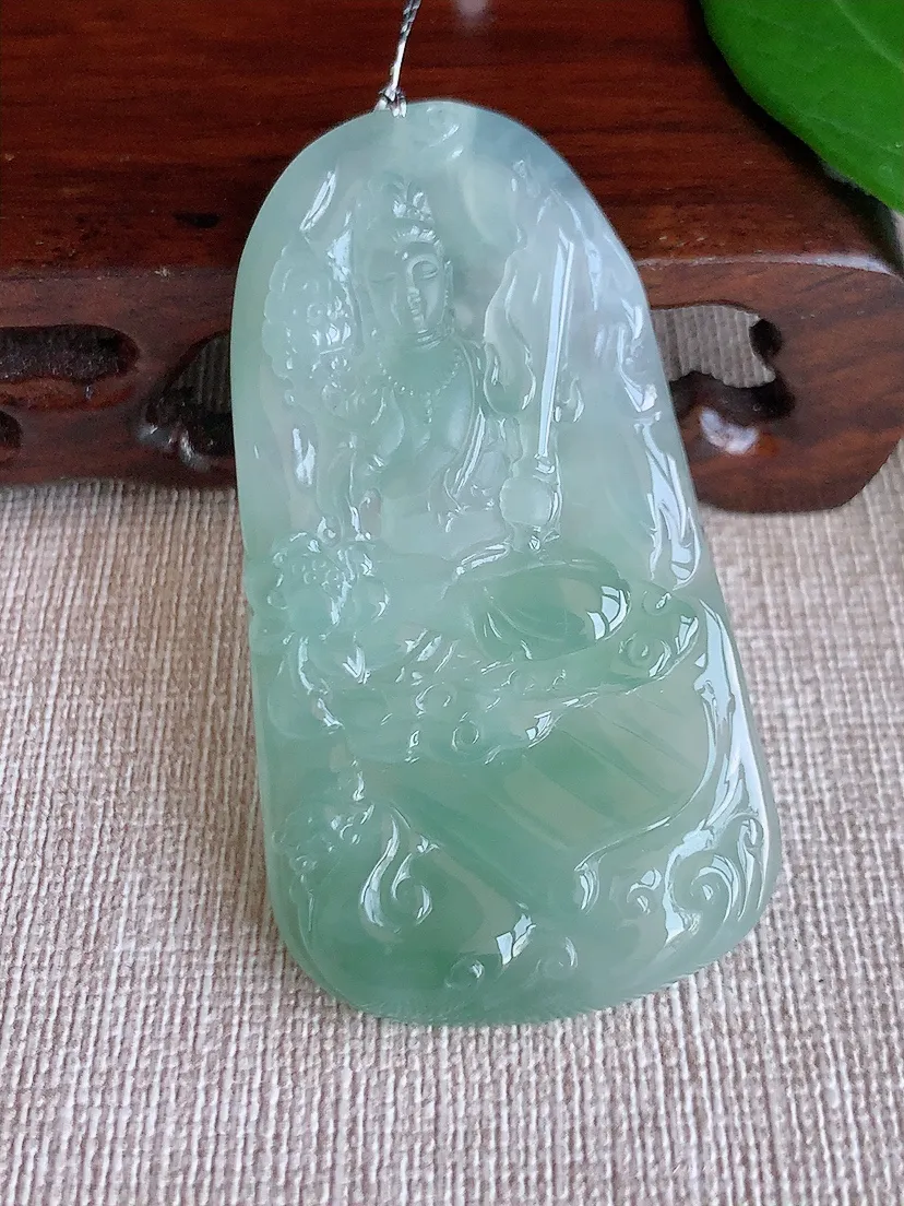 天然A货翡翠晴水虚空藏菩萨吊坠尺寸59×31.4×5.8m量25.26g 0625