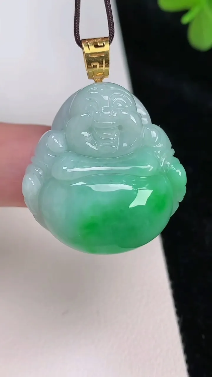 天然A货翡翠佛公吊坠，尺寸27-27-11.3，重量:14.25g
6月27日