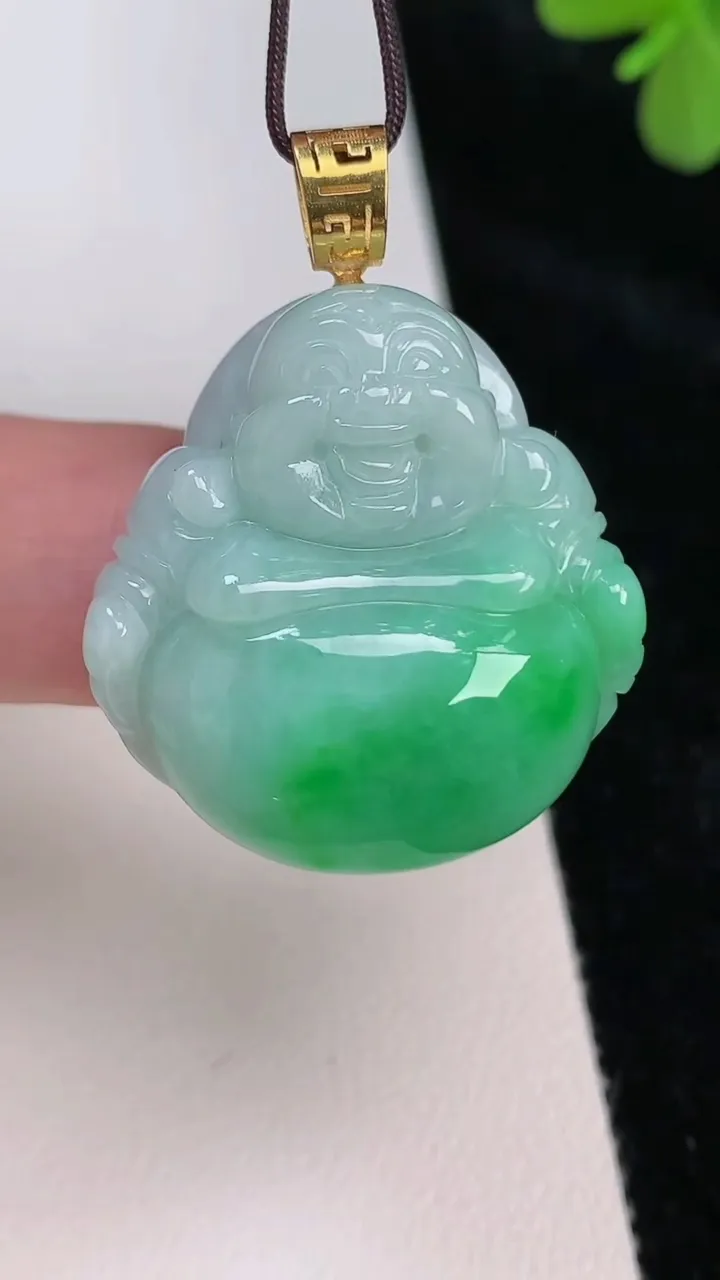 天然A货翡翠佛公吊坠，尺寸27-27-11.3，重量:14.25g
6月27日