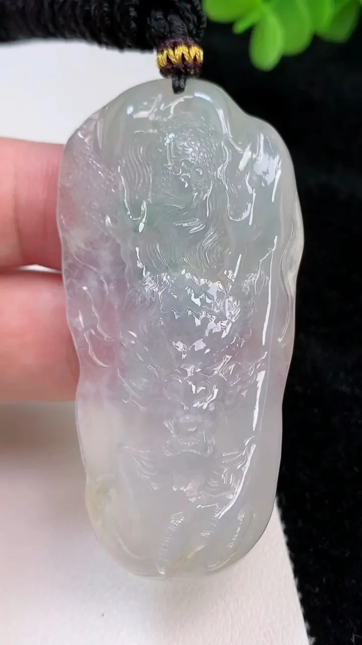 天然A货翡翠飘花龙牌吊坠，尺寸63-31-9，重:29.64g
6月27日