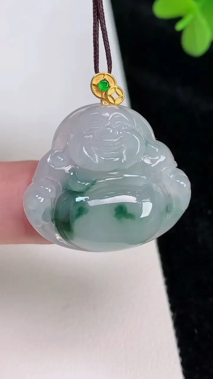 天然A货翡翠18k金飘花佛公吊坠，尺寸25-29-6，重量:7.04g
6月27日