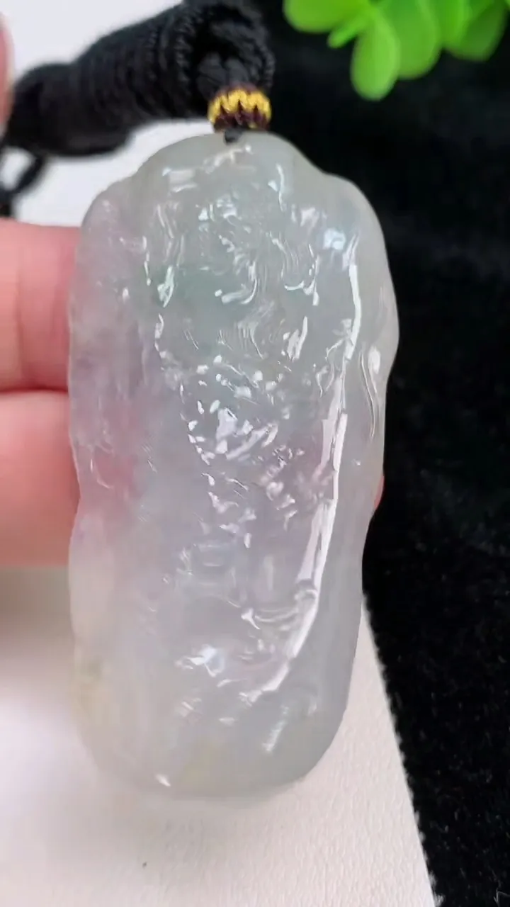 天然A货翡翠飘花龙牌吊坠，尺寸63-31-9，重:29.64g
6月27日