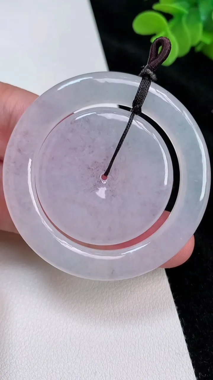 天然A货翡翠母子平安扣吊坠，尺寸51.2-5，重量:27.13g
6月27日