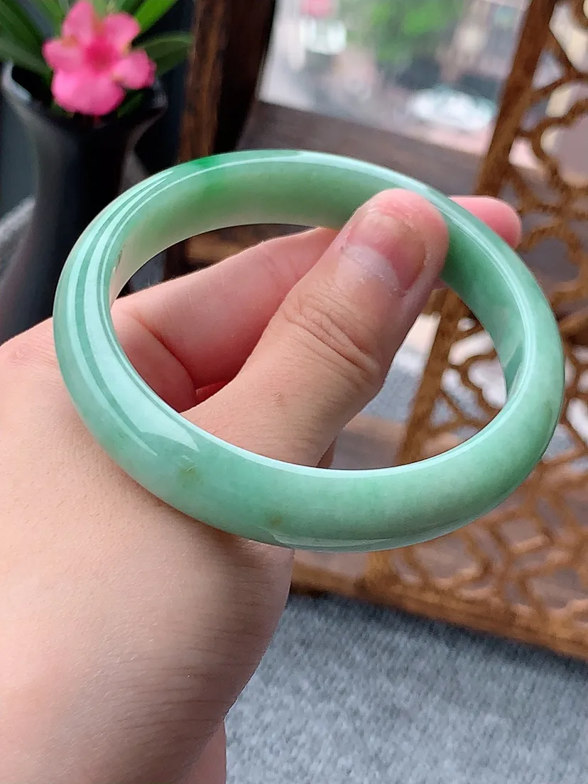 天然A货翡翠满绿正装正圈手镯57-58圈口尺寸57.8×12.3×7.2mm 重量49.62g 0626