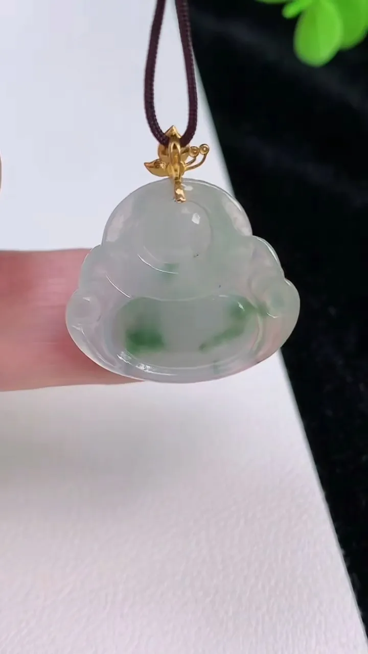 天然A货翡翠18k金飘花佛公吊坠，尺寸21.8-23.6-4.6，重量:3.43g
6月27日