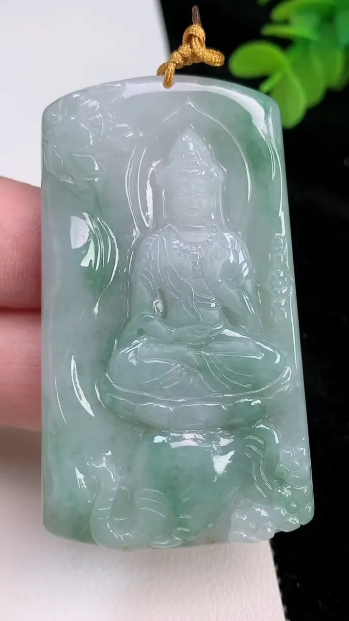 天然A货翡翠普贤菩萨吊坠，尺寸60.3-36-5.2，重量:26.72g
6月27日