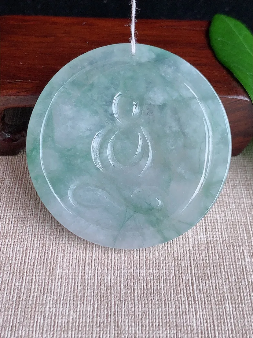 天然A货翡翠飘花不动明王吊坠尺寸55.6×5m量33.74g 0627