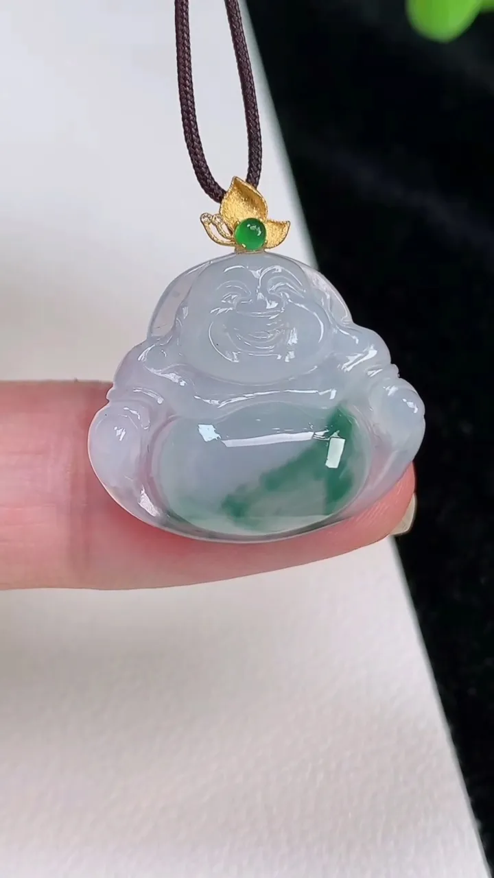天然A货翡翠18k金飘花佛公吊坠，尺寸19.2-22.8-5，重量:3.25g
6月28日