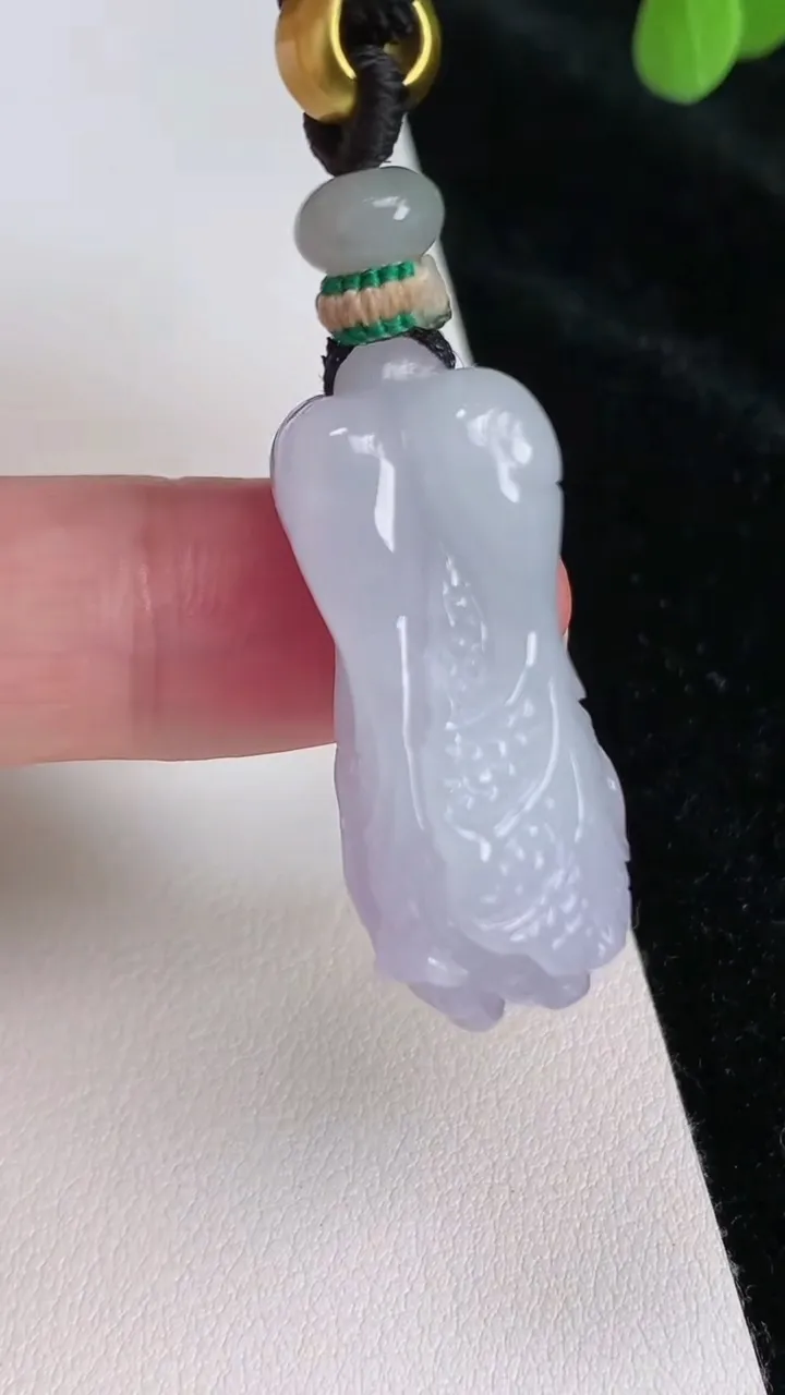 天然A货翡翠紫罗兰白菜吊坠，尺寸33.6-157-13.6，重量:17.26g
6月28日