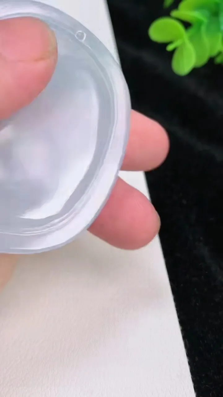 天然A货翡翠紫罗兰生肖虎吊坠，尺寸54-47-4.3，重量:26.67g
6月28日
