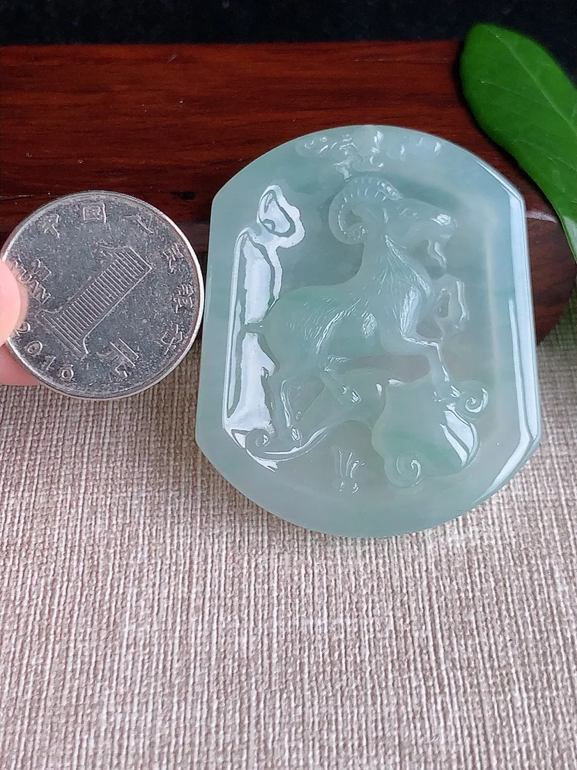 天然A货翡翠晴水生肖羊吊坠尺寸49.5×41.2×5.5m量25.26g 0627
