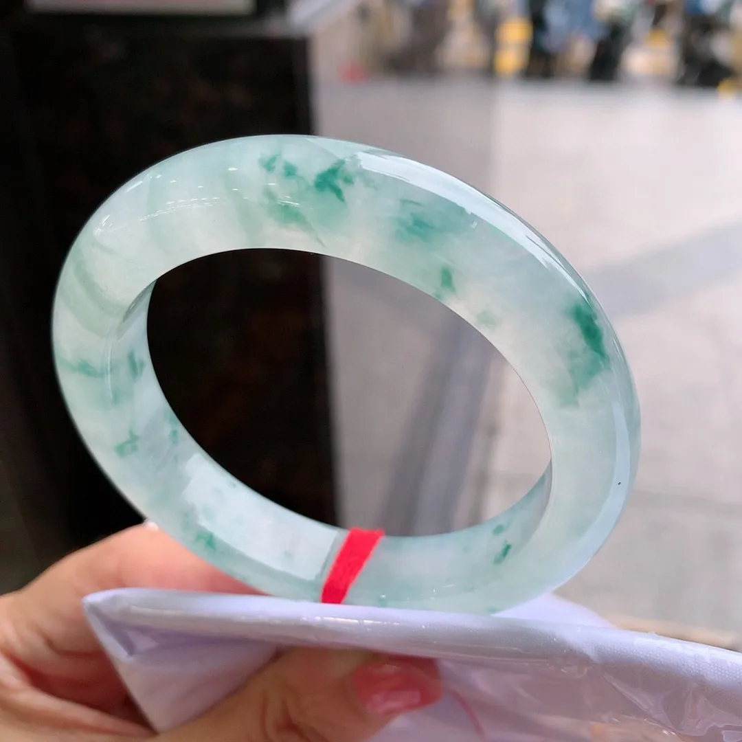 正圈冰玻飘花 无瑕 尺寸:56.9/12.3/9.6 花美 种水好