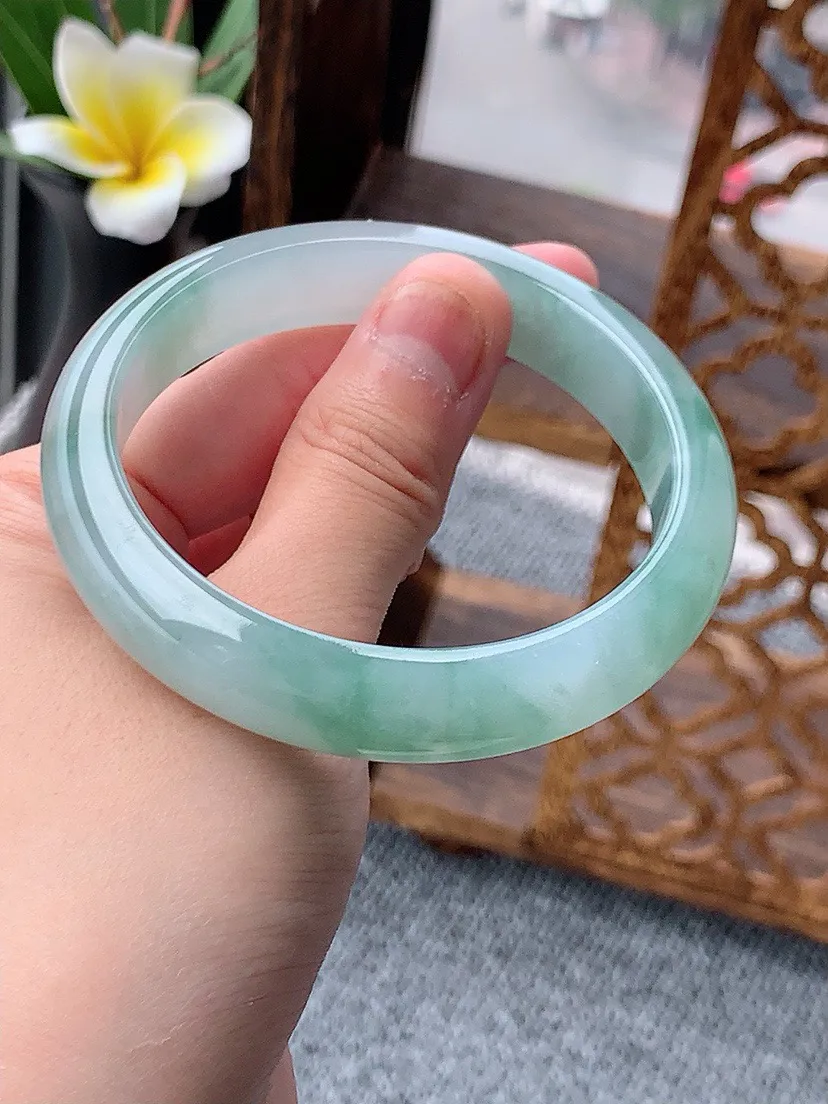 a货翡翠老坑飘花正装正圈手镯57-58圈口 尺寸57.3×12×7.7mm 重量53.85g 0531